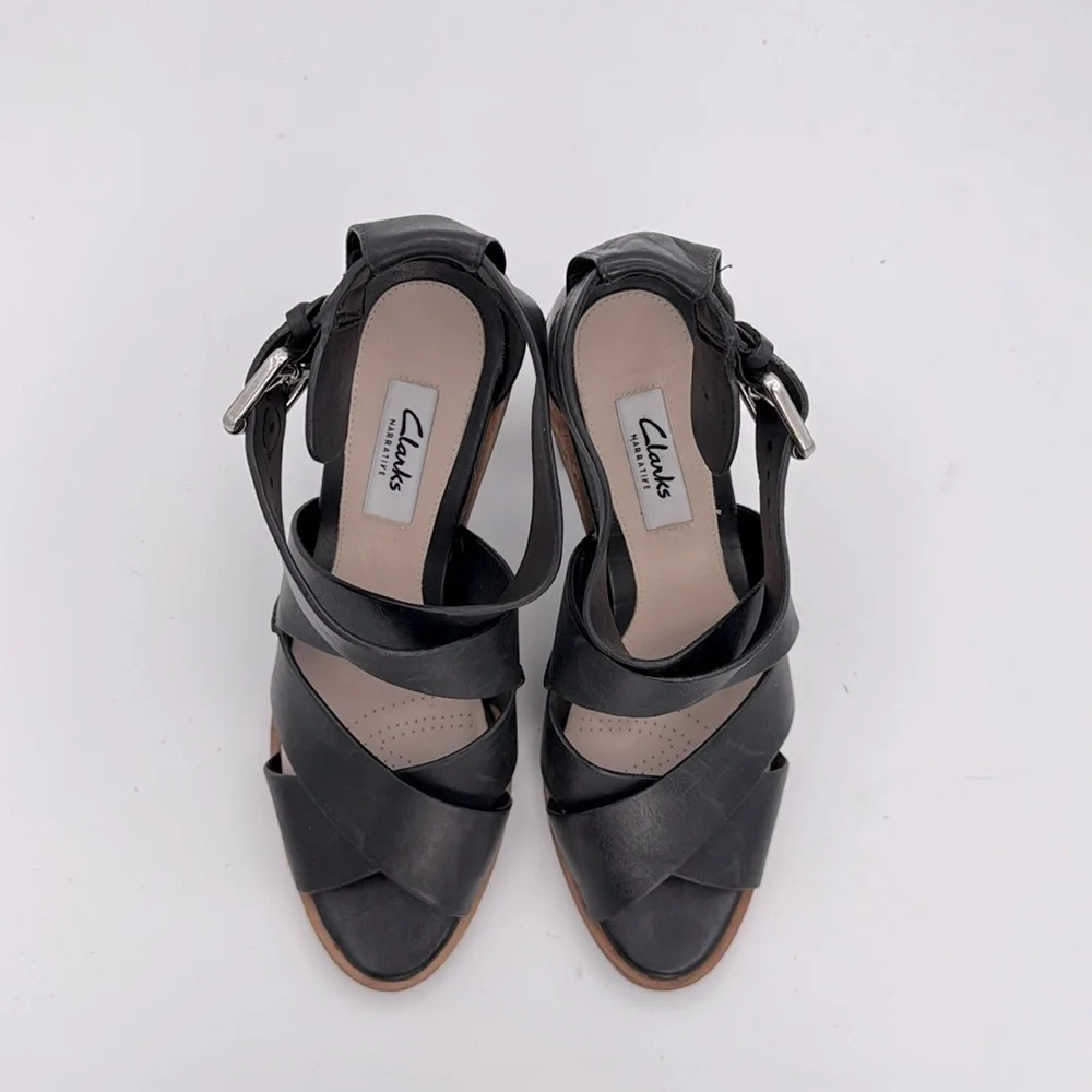 Clarks - women’s Oriana Bess heeled sandals black genuine leather shoes size 6.5
